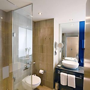 Queen Room Mobility Access